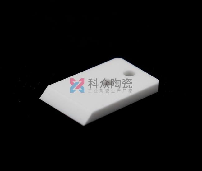 氧化鋁陶瓷件都有哪些分類(lèi)和特點(diǎn)呢？（圖）