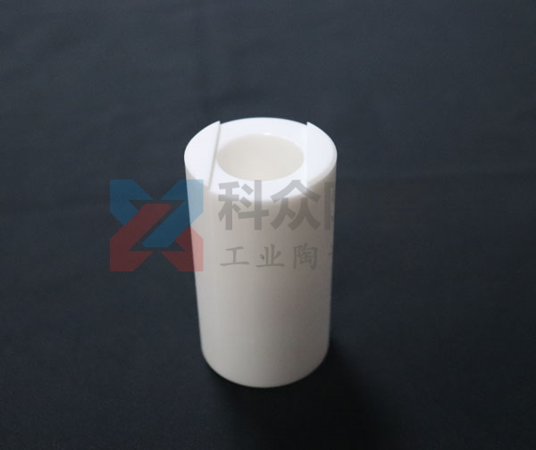 高鋁陶瓷耐磨管是什么？它的優(yōu)點在哪？
