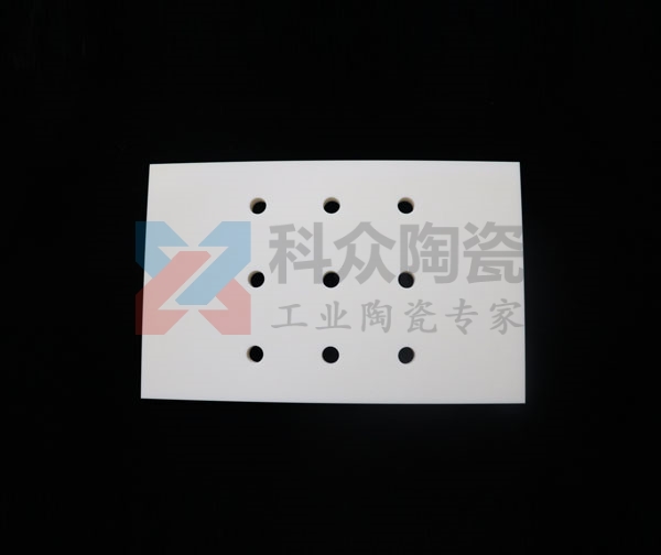 氧化鋯陶瓷板加工時(shí)必須達(dá)到的要求有哪些呢？（圖）